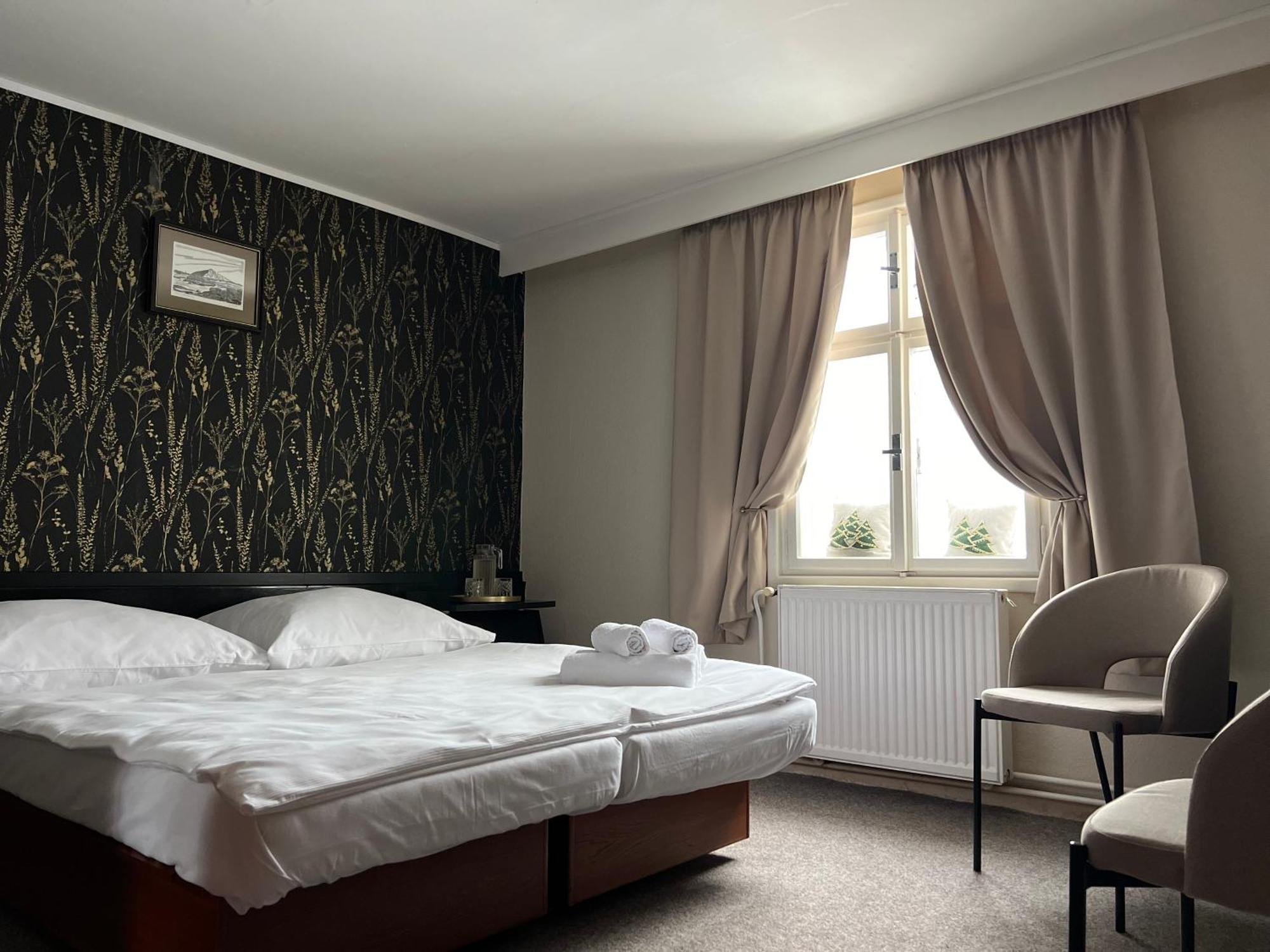 Hotel Lomnice Spindleruv Mlyn Bagian luar foto
