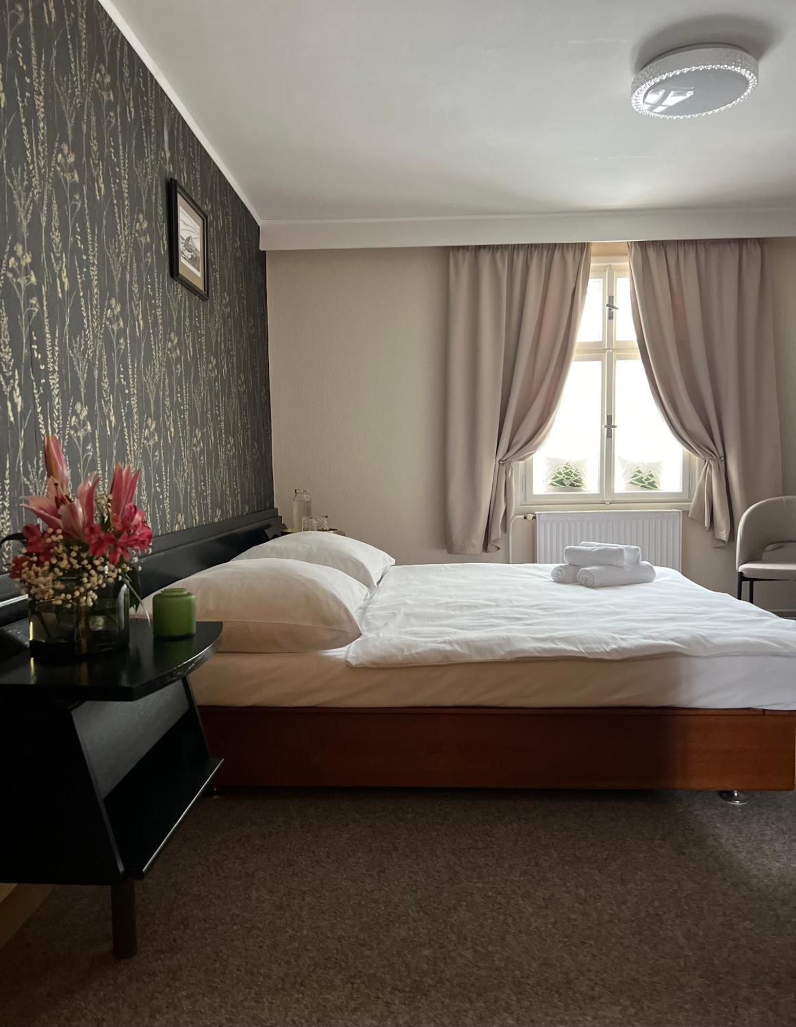Hotel Lomnice Spindleruv Mlyn Bagian luar foto