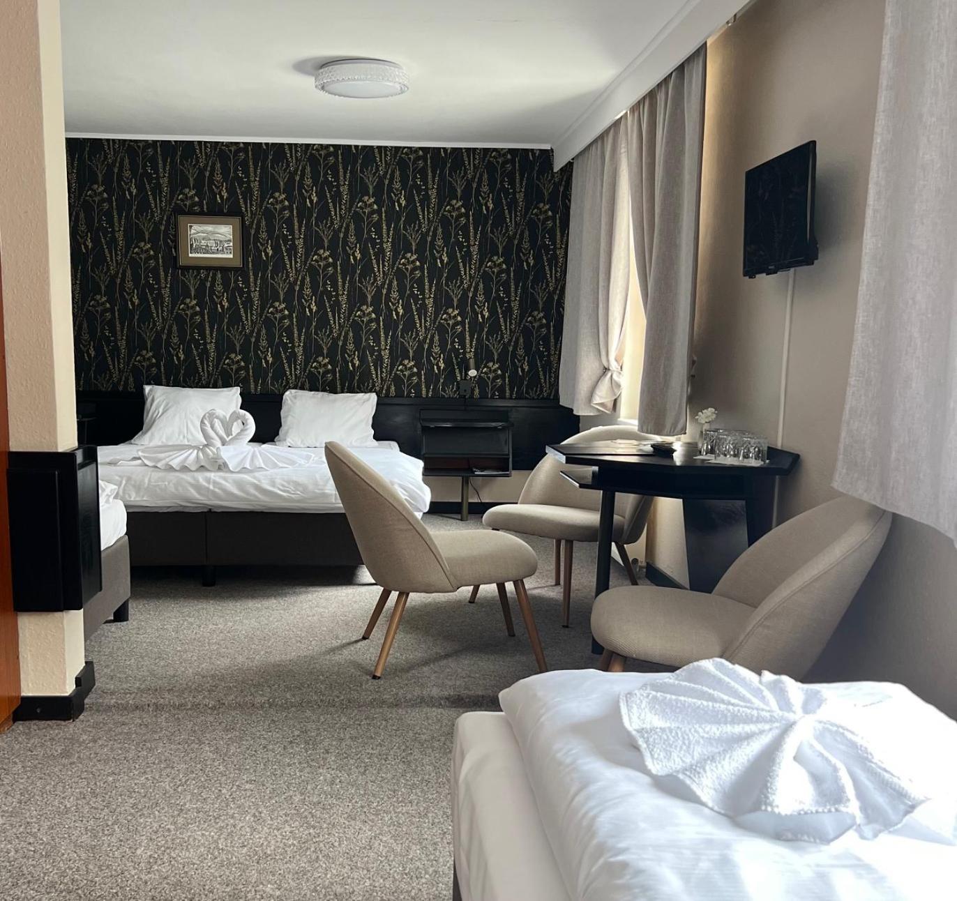 Hotel Lomnice Spindleruv Mlyn Bagian luar foto