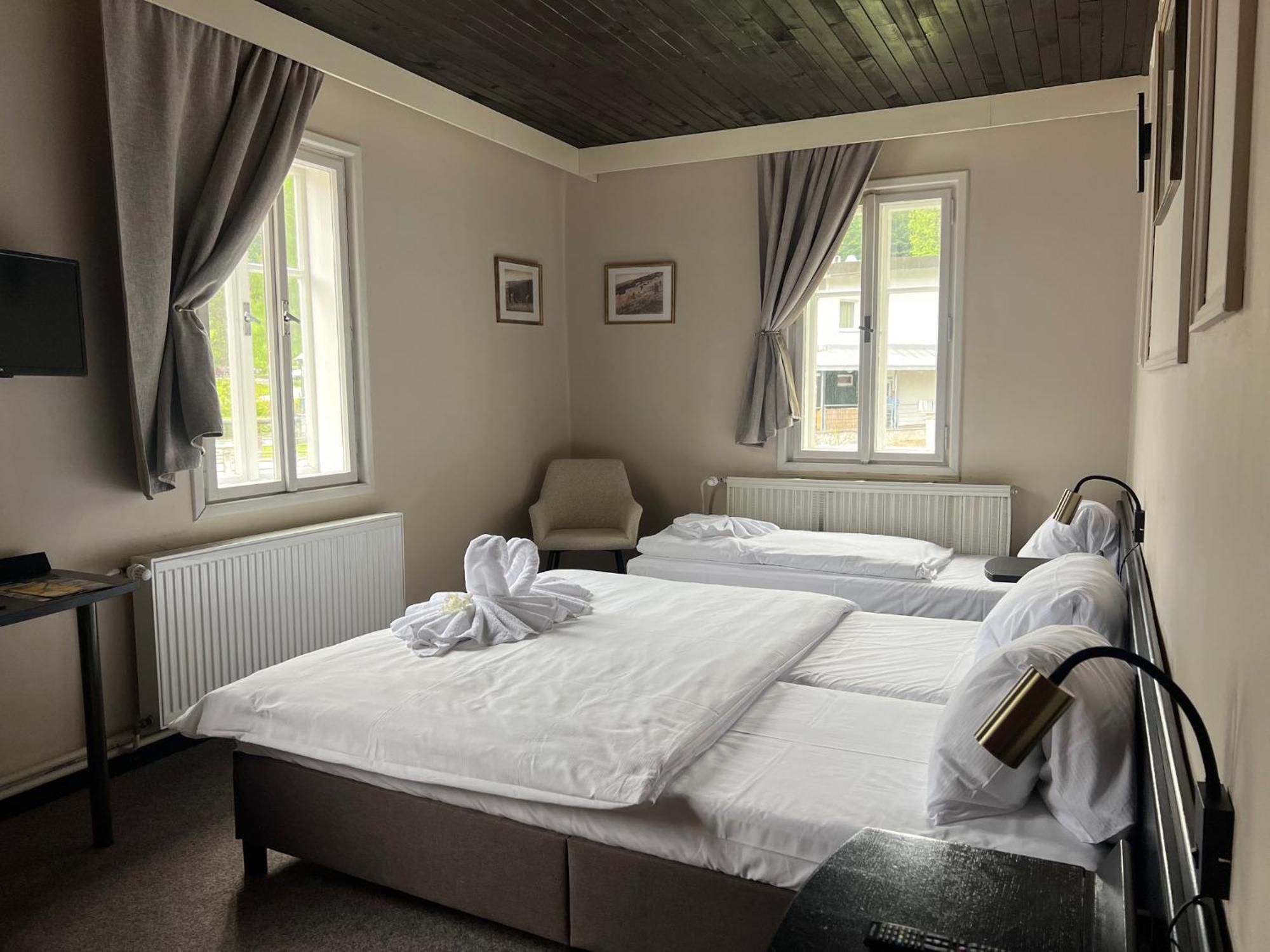 Hotel Lomnice Spindleruv Mlyn Bagian luar foto